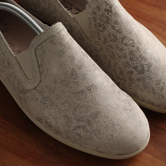 Mephisto Loafers Womens Size 9.5 Gray Leopard Print Slip On Flat Comfort Shoes - Picture 4 of 14